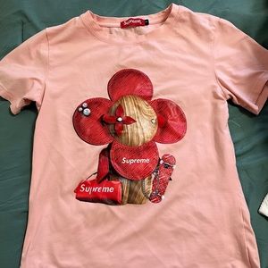Supreme tshirt